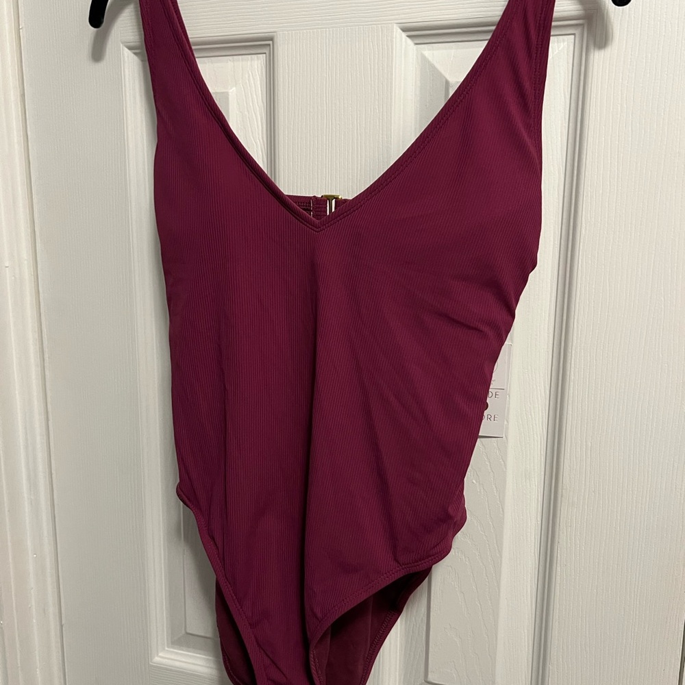 Shade & shore women’s bathing/swim suit 8/10 Medium